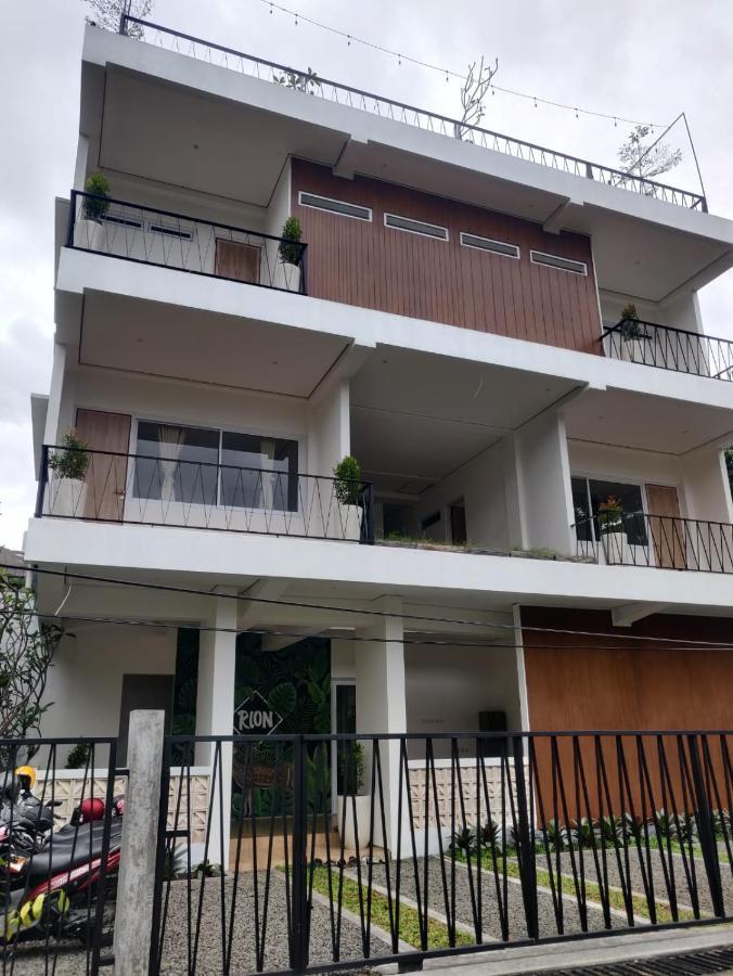Rion Hostel בוגור מראה חיצוני תמונה
